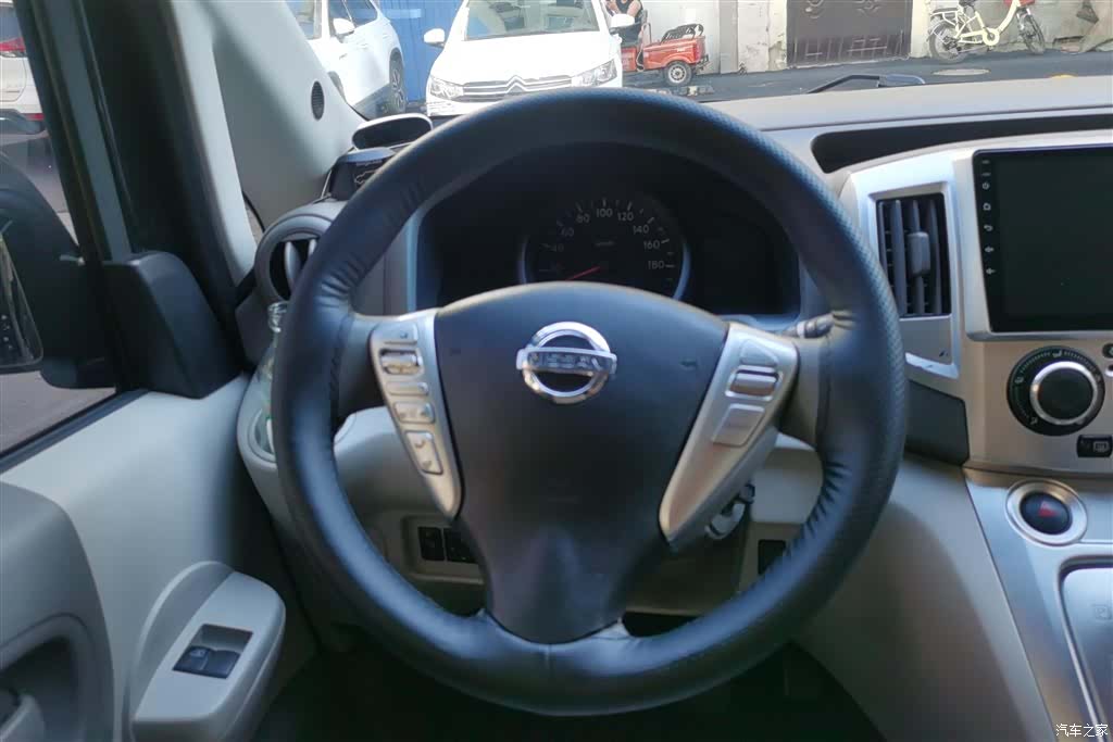 Nissan NV200, 2018 15