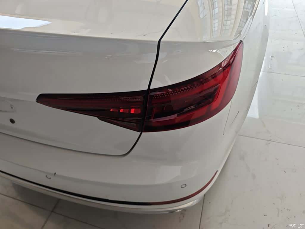 Audi A4L, 2019 8