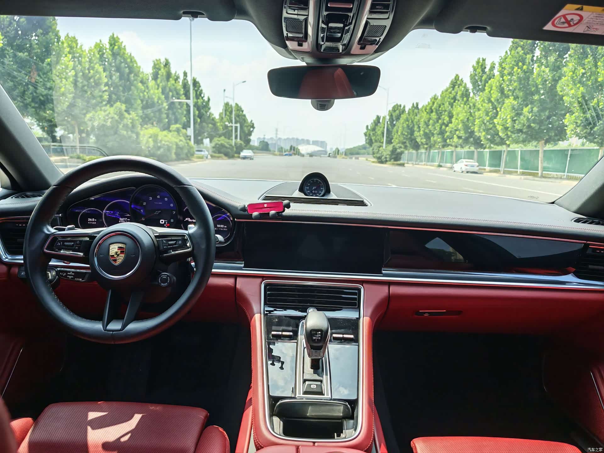 Porsche Panamera, 2023 все фото