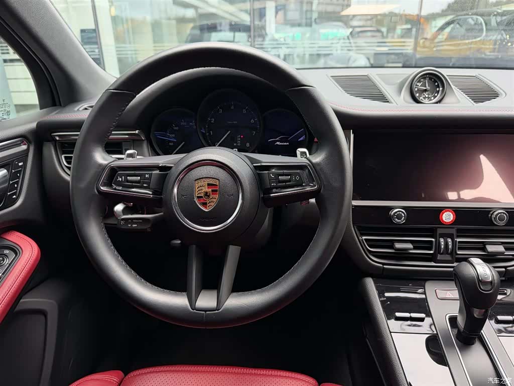 Porsche Macan, 2025 13