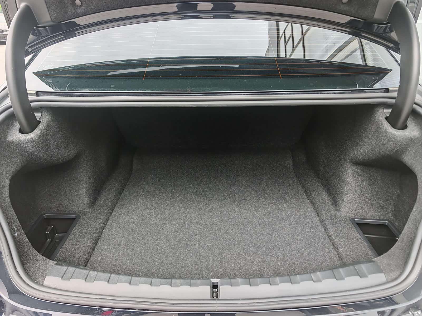 BMW 3 Series, 2026 16