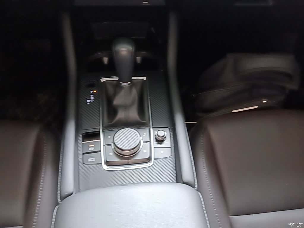 Mazda Mazda3, 2021 14