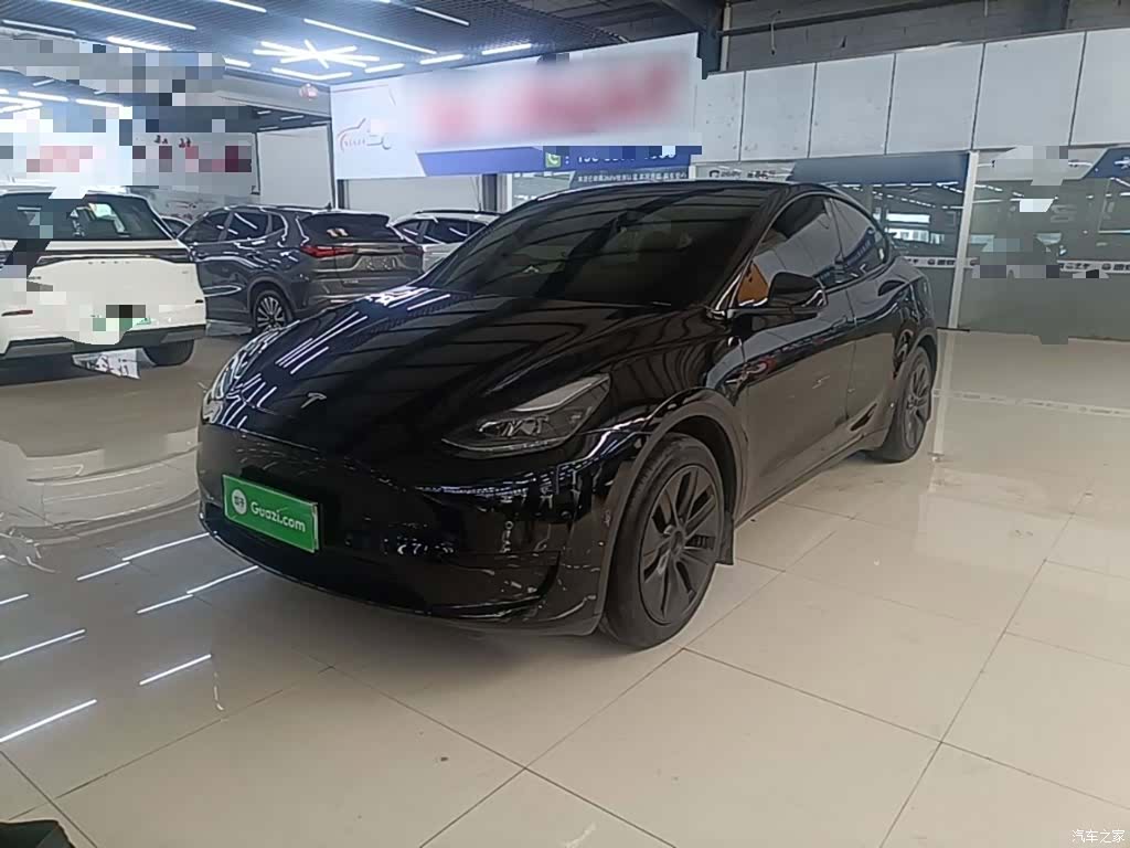 Tesla Model Y, 2023 1