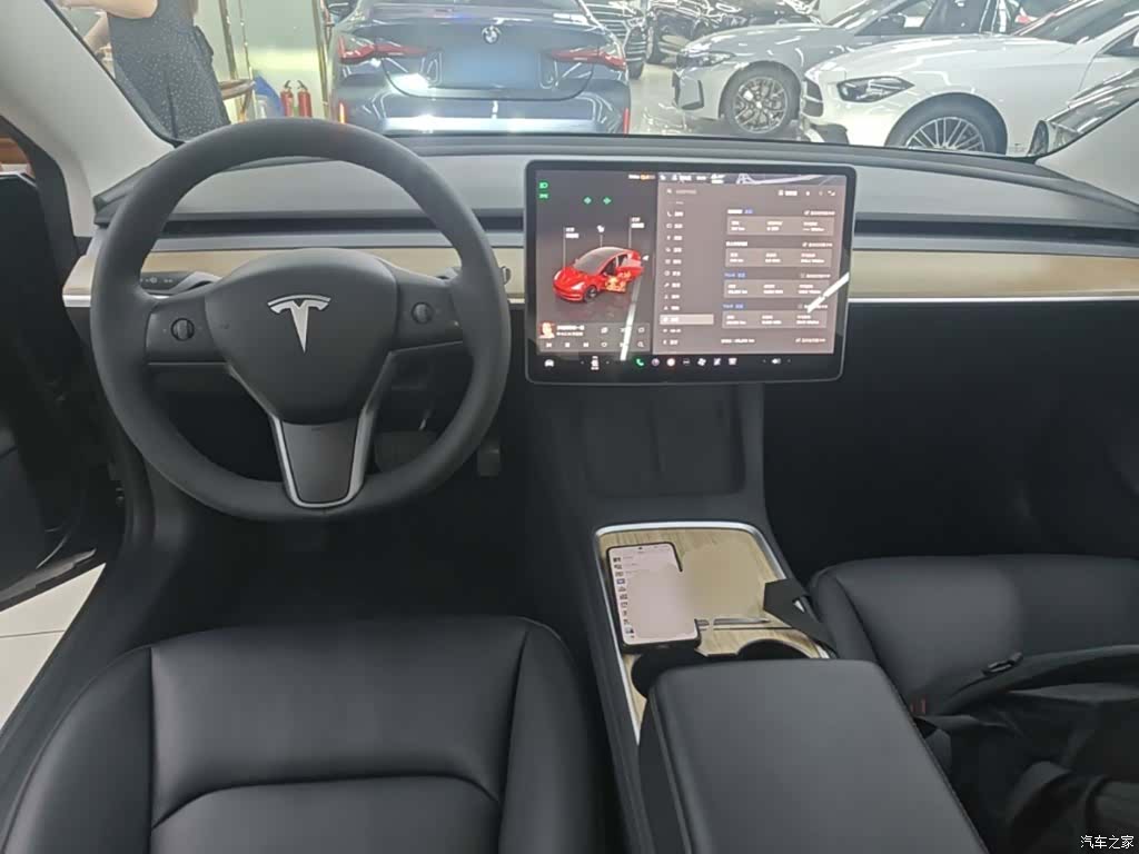Tesla Model 3, 2023 10