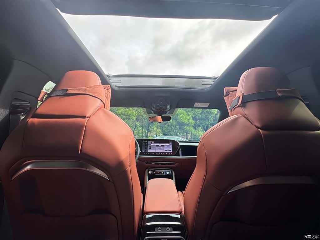 Audi Q5L, 2026 23