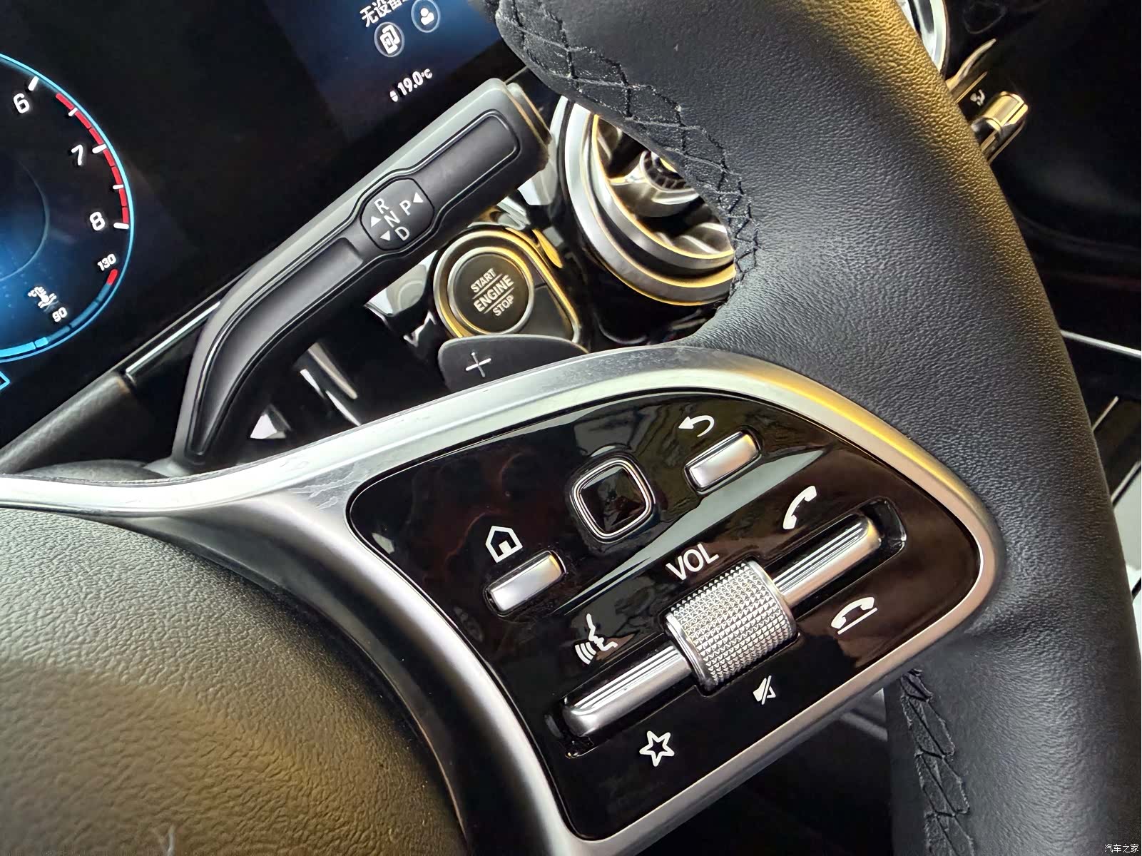 Mercedes-Benz GLA, 2022 12