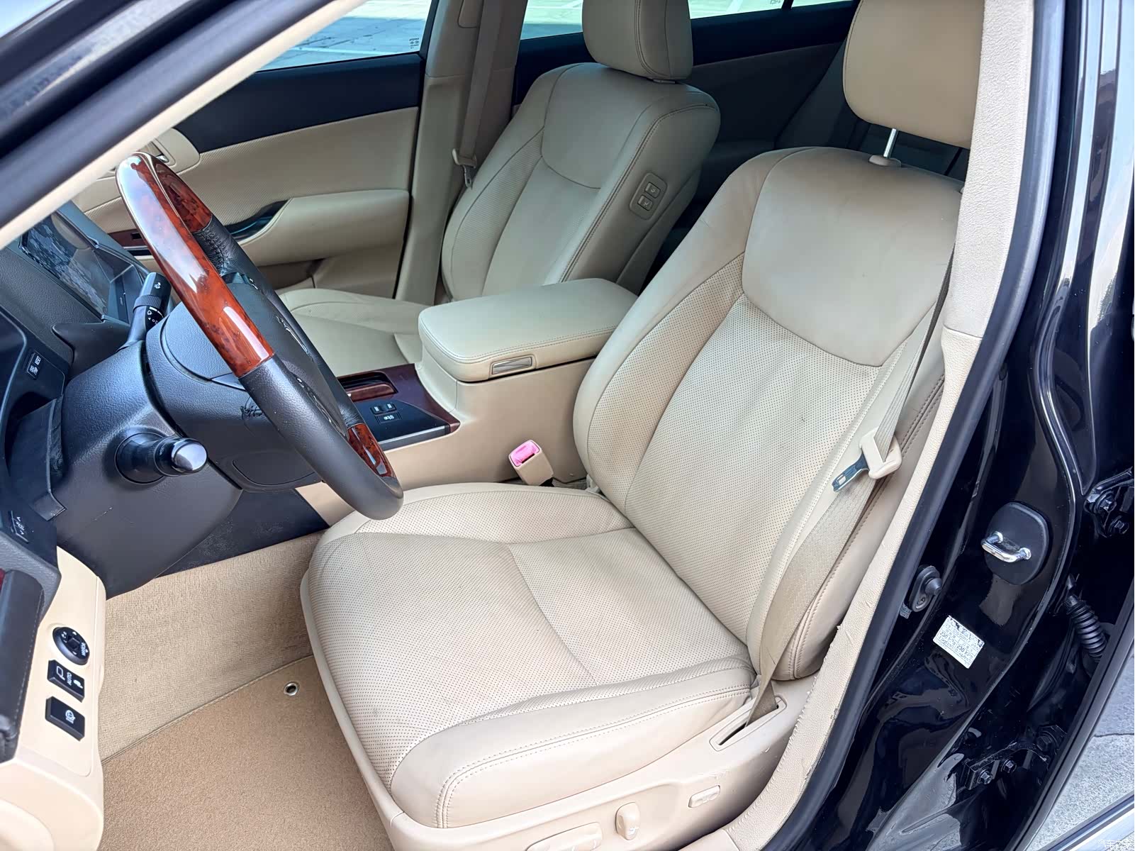 Toyota Crown, 2010 9