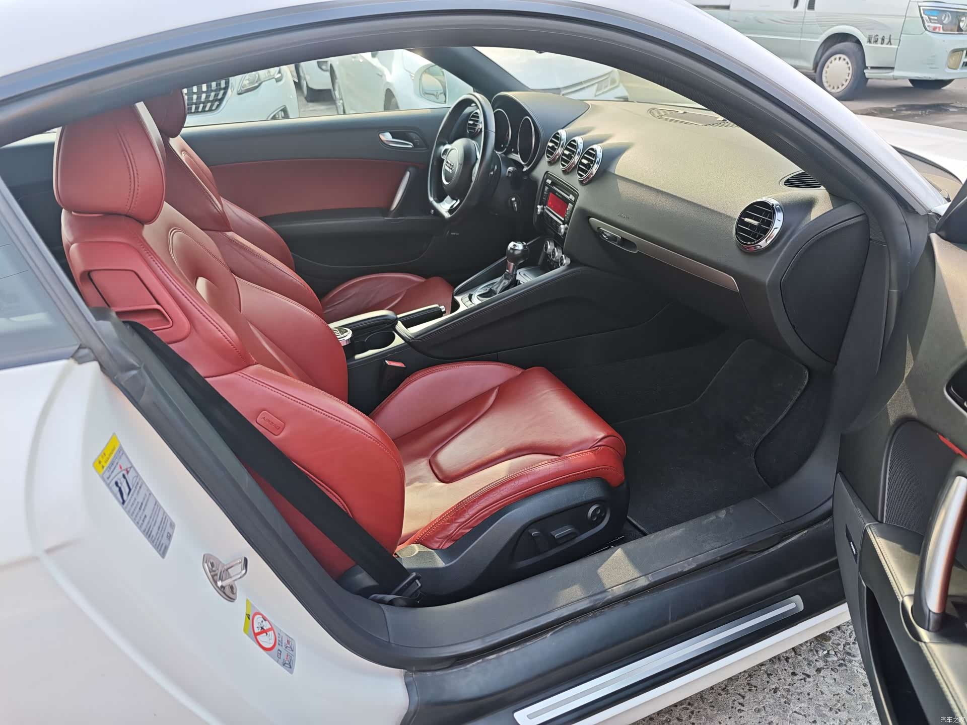 Audi TT, 2011 9