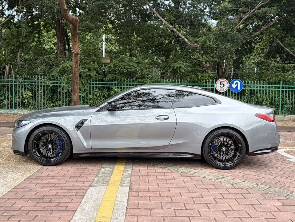 BMW M4