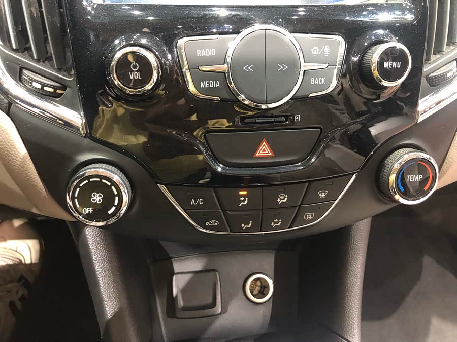 Chevrolet Cruze 2015, фото 12