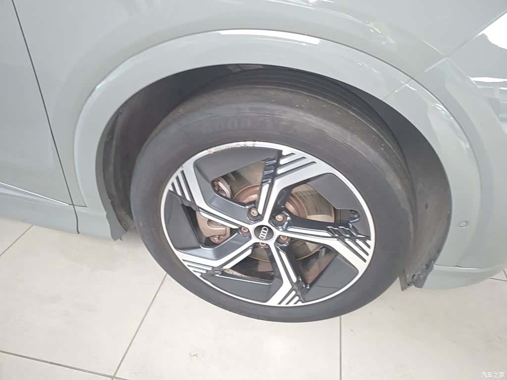Audi Q4 e-tron, 2023 14