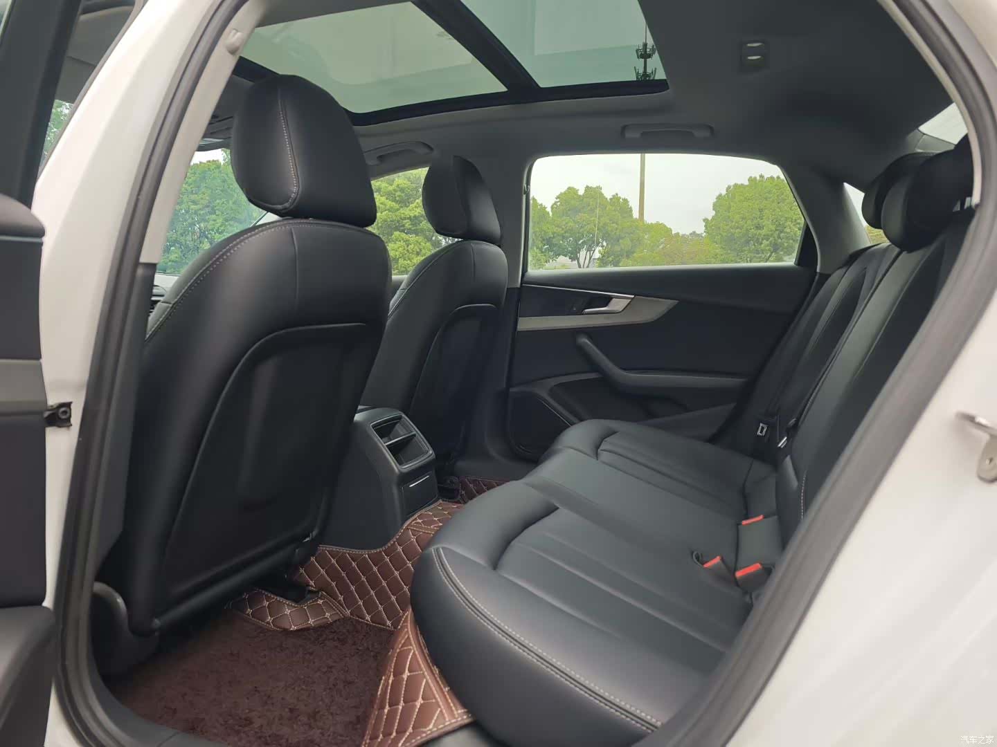 Audi A4L, 2019 9