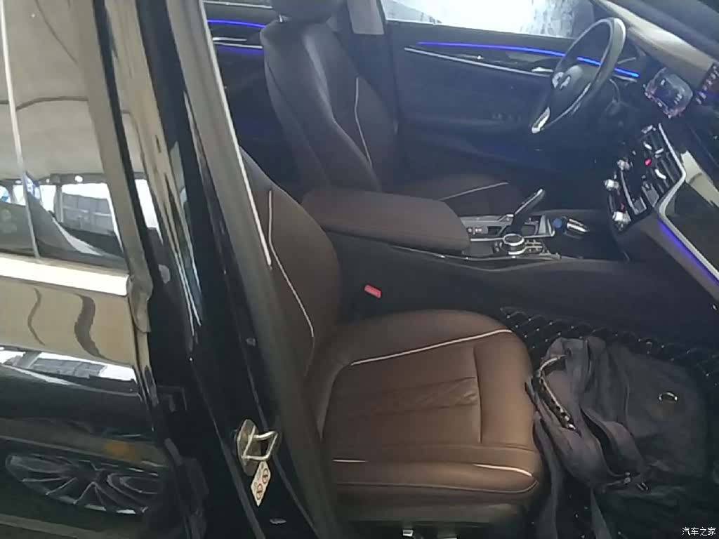 BMW 5 Series, 2022 25
