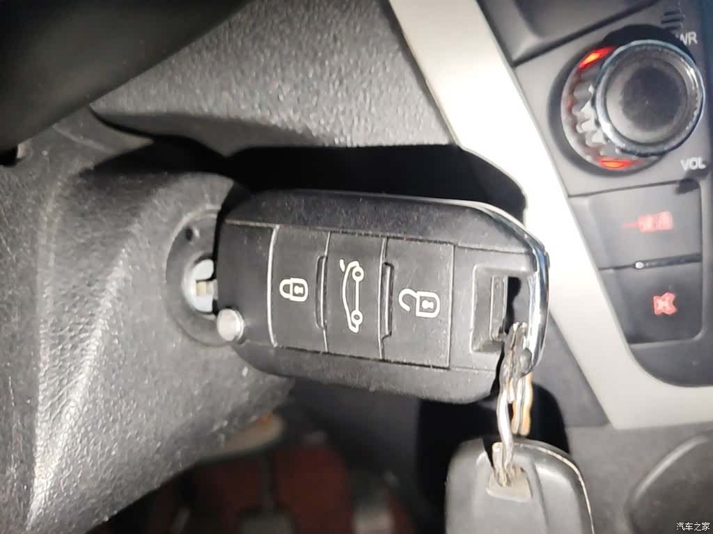 Peugeot 301, 2014 9