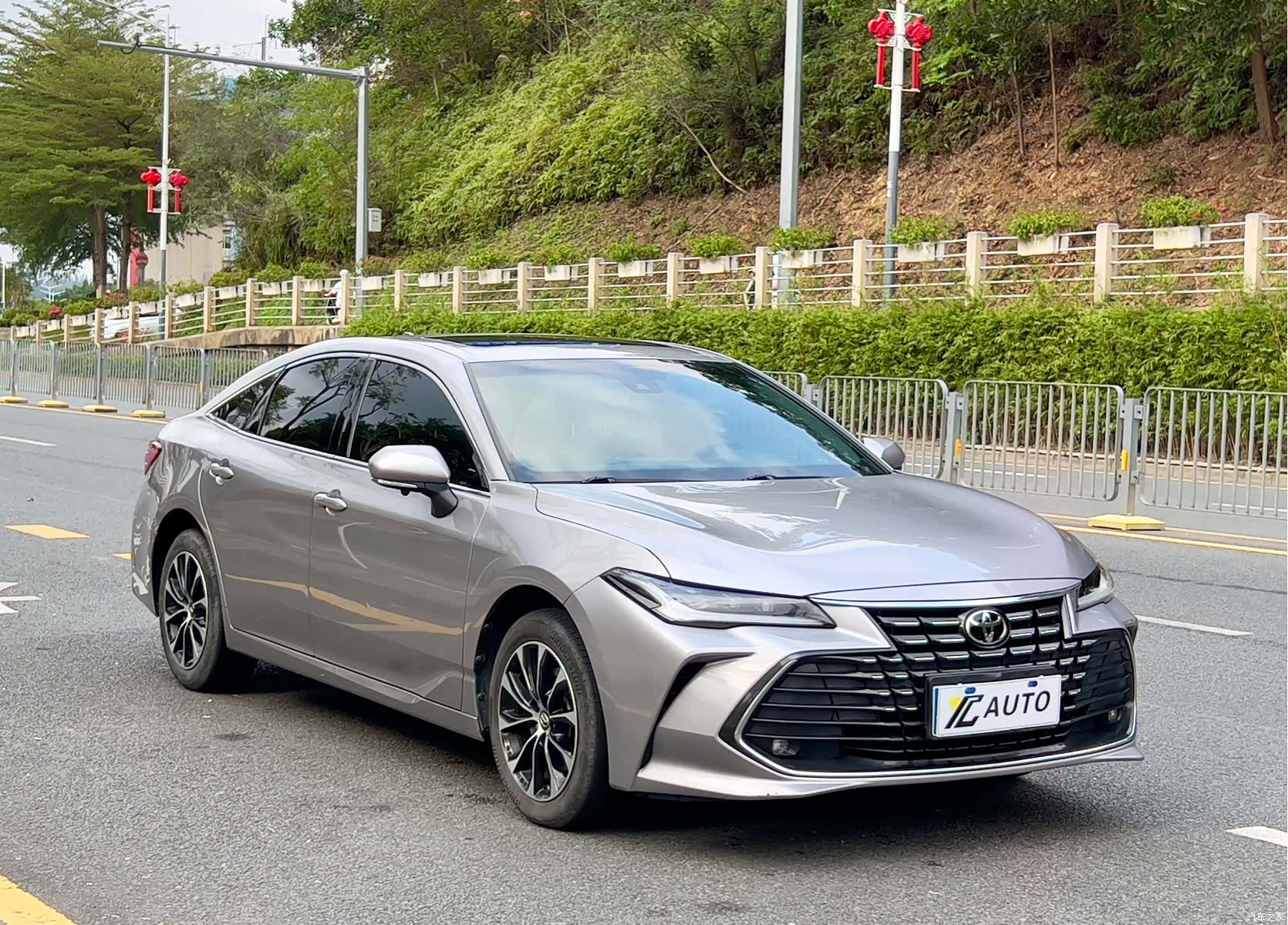 Toyota Avalon, 2023 3