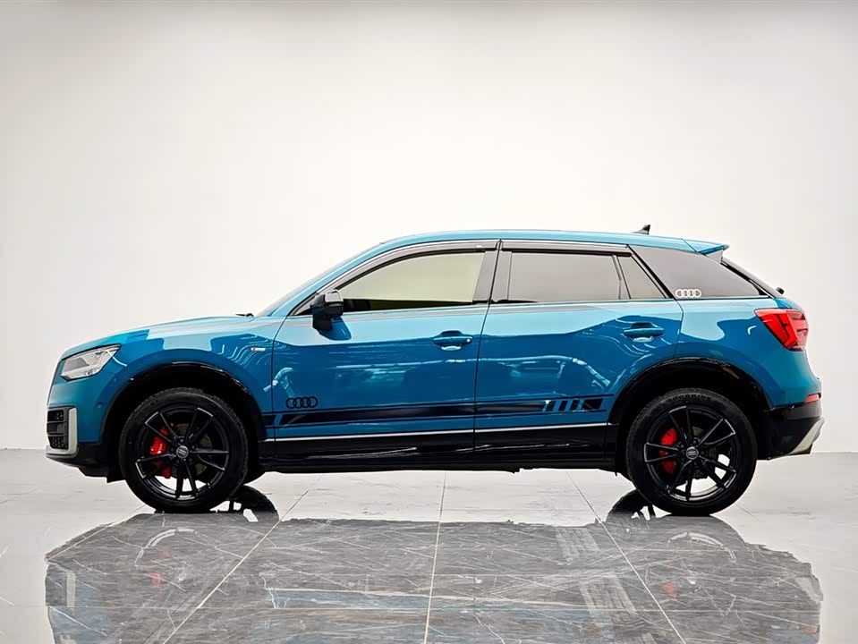 Audi Q2L