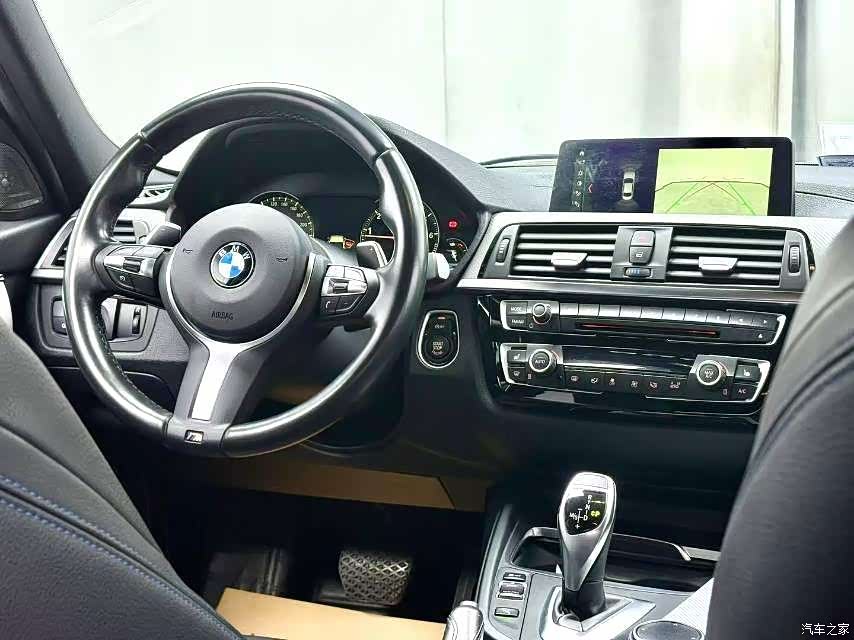 BMW 3 Series, 2018 все фото