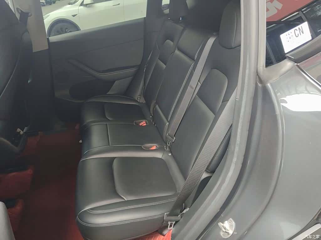 Tesla Model Y, 2022 17