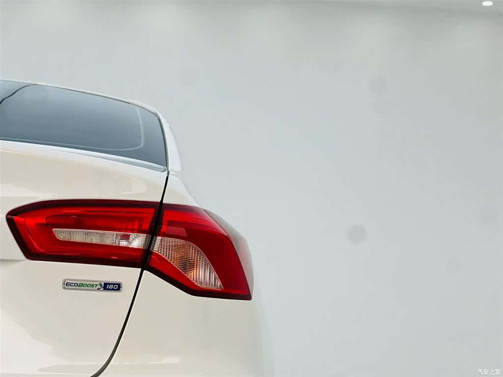 Ford Focus, 2020 11