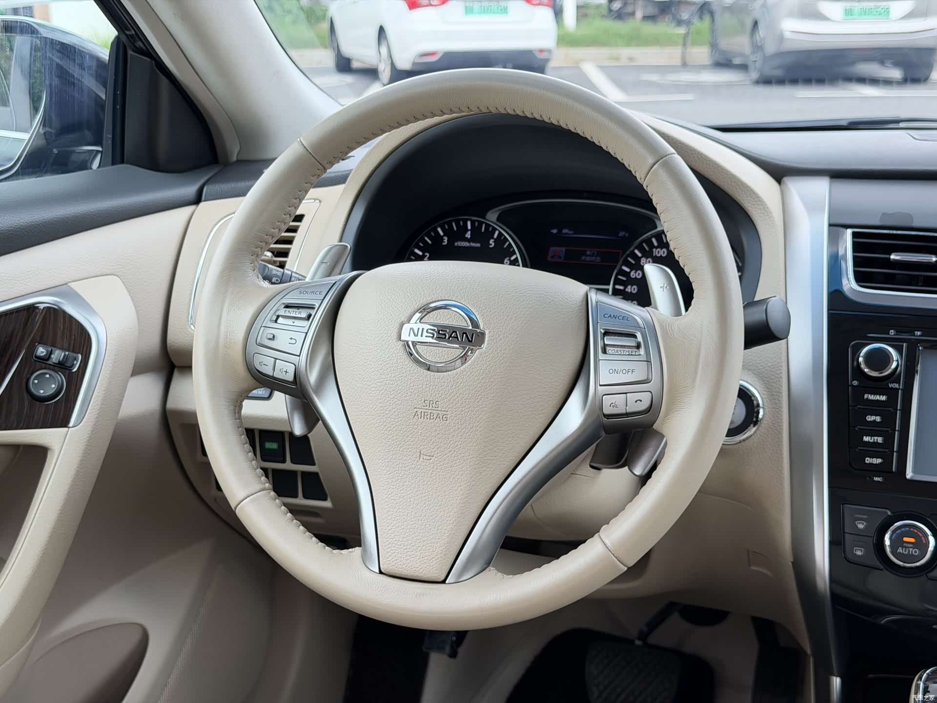 Nissan Teana, 2013 15