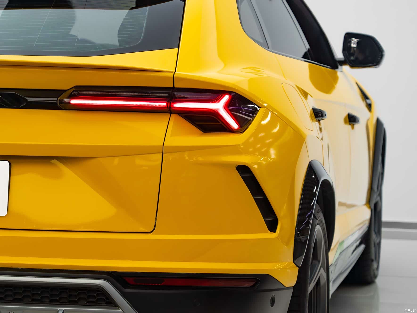 Lamborghini Urus, 2020 7