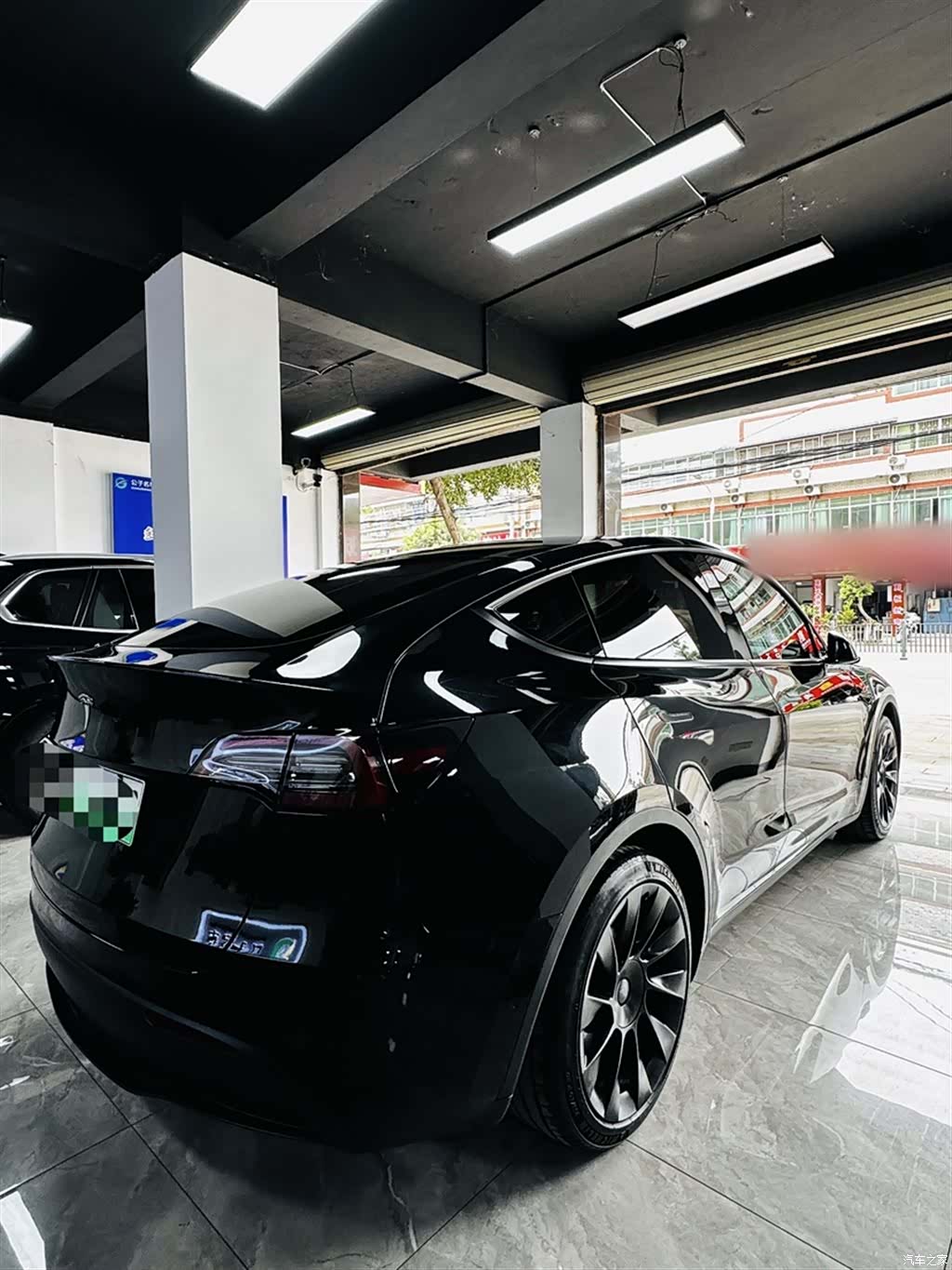 Tesla Model Y, 2022 16