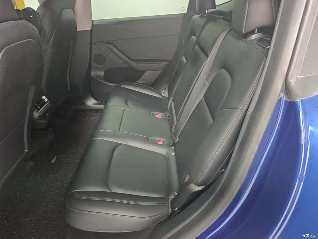Tesla Model Y, 2021 17