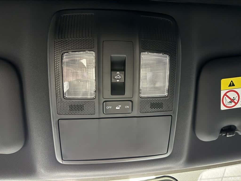 Mazda CX-4, 2023 15