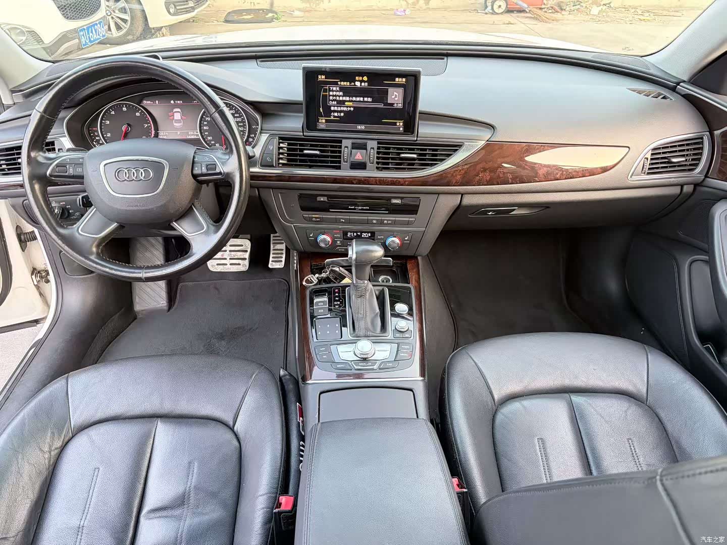 Audi A6L, 2015 все фото