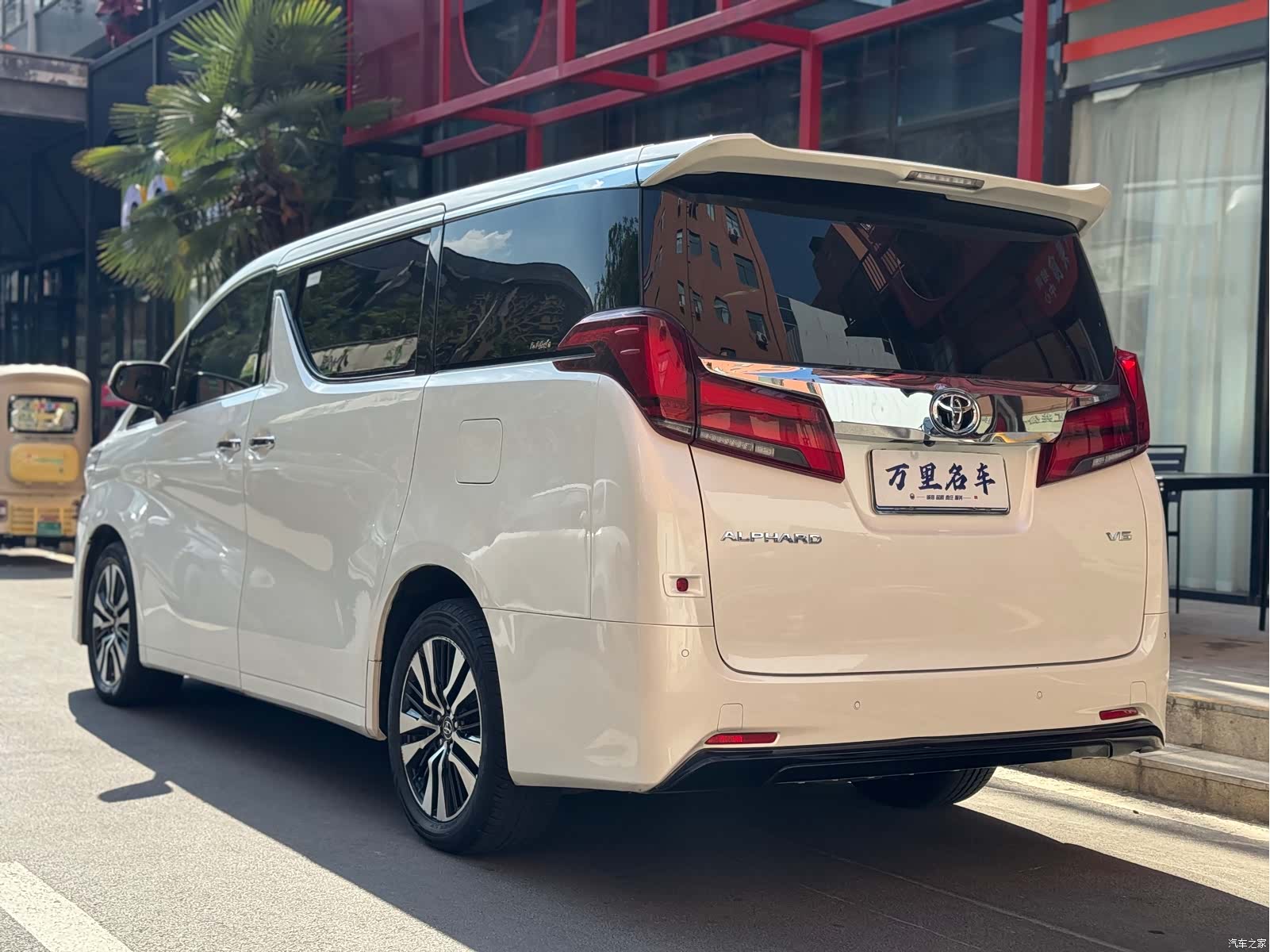Toyota Alphard, 2019 34