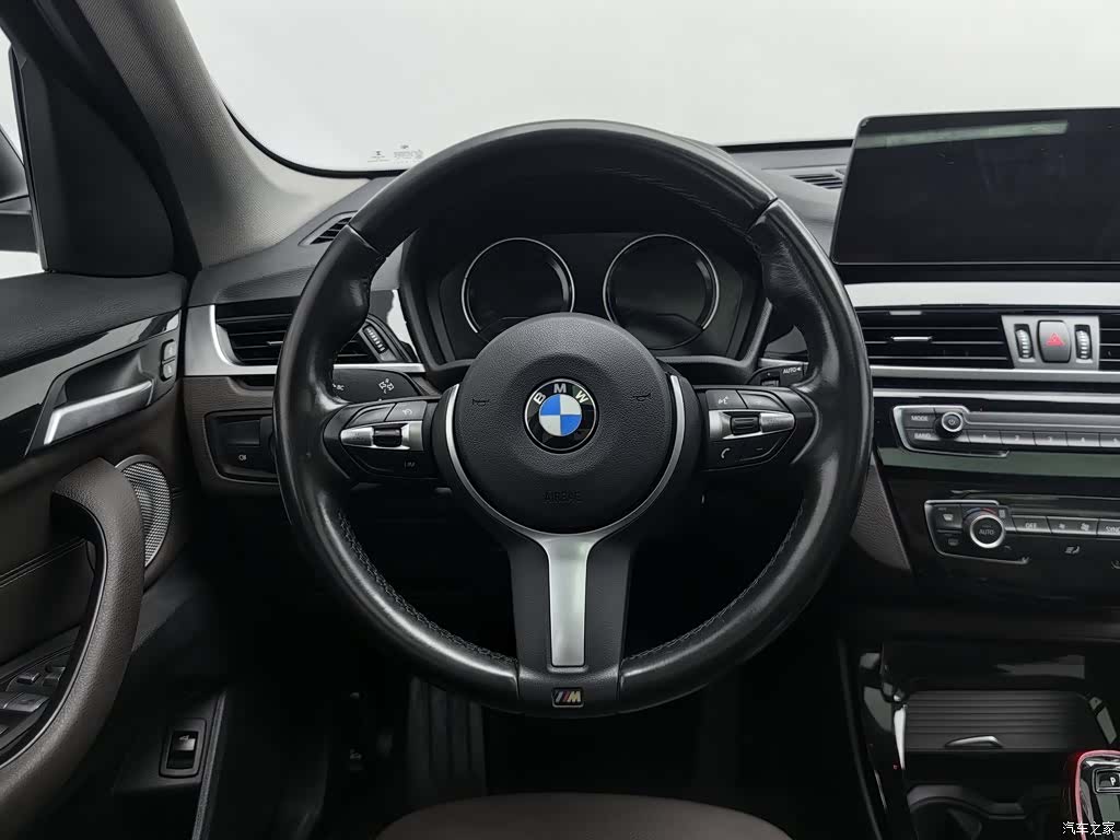 BMW X1, 2021 11