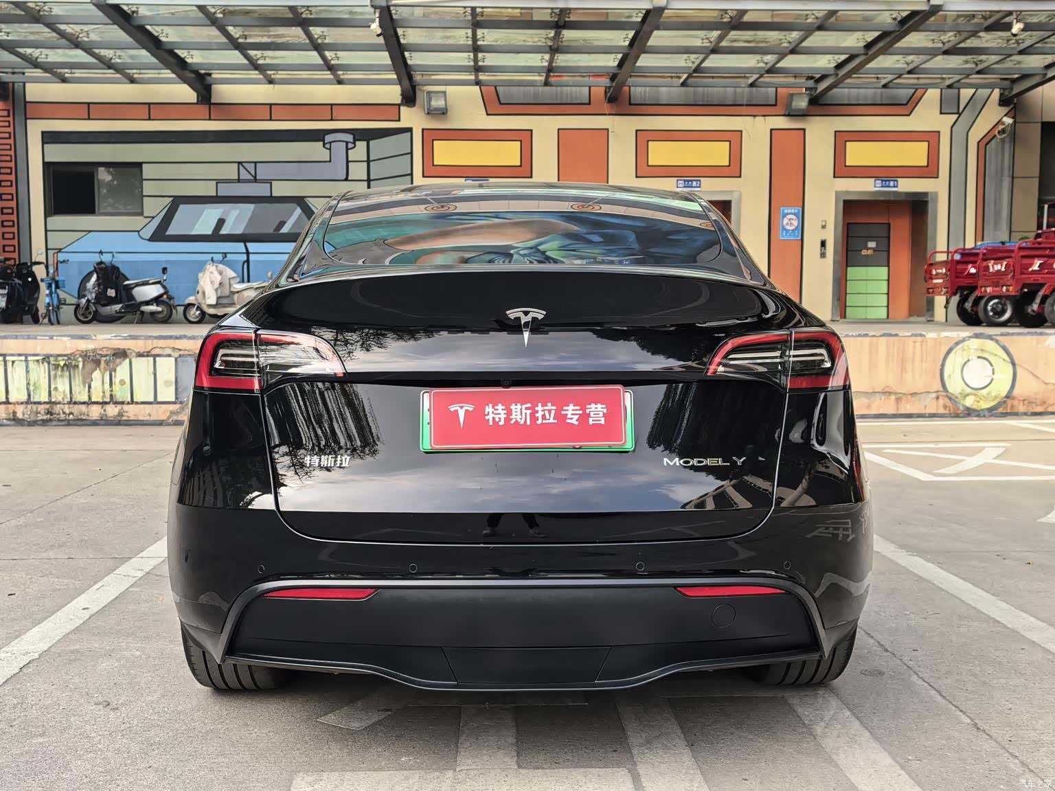 Tesla Model Y, 2023 14