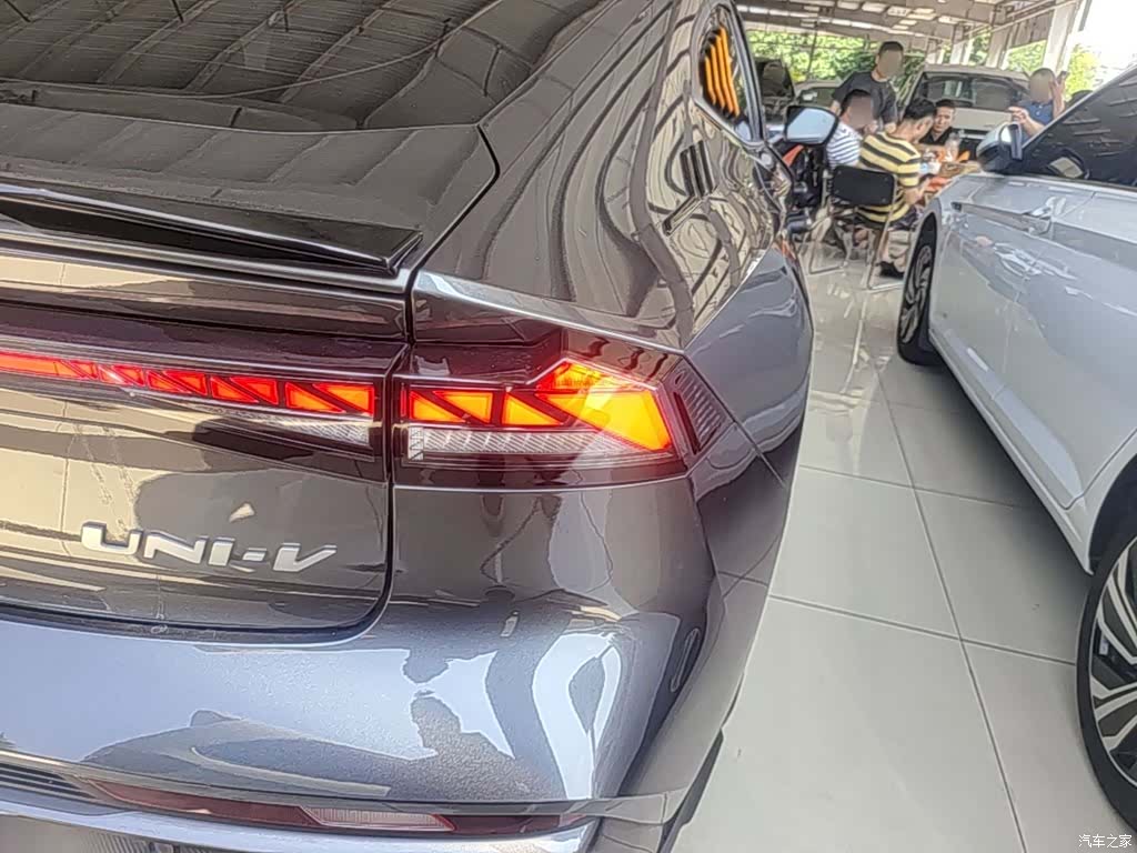 Changan UNI-V, 2024 8