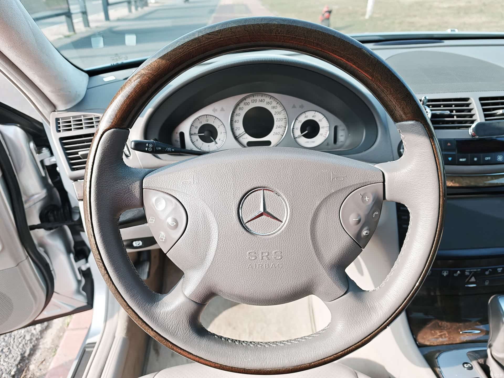 Mercedes-Benz E-Class, 2006 6