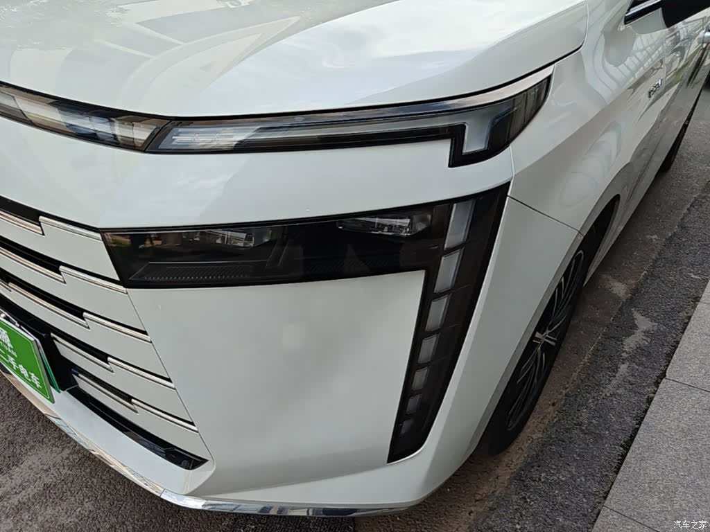 Trumpchi E8, 2024 24