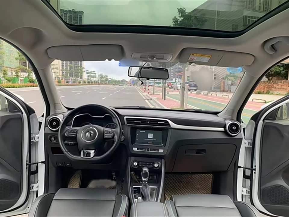 MG ZS