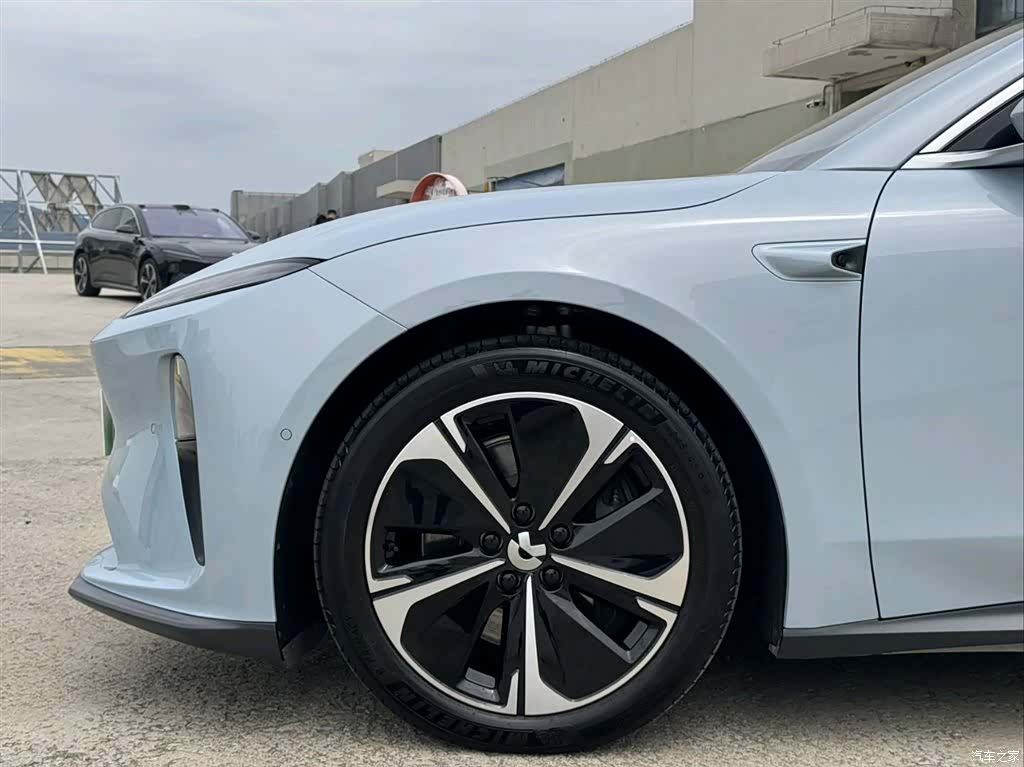 NIO ET5, 2025 все фото