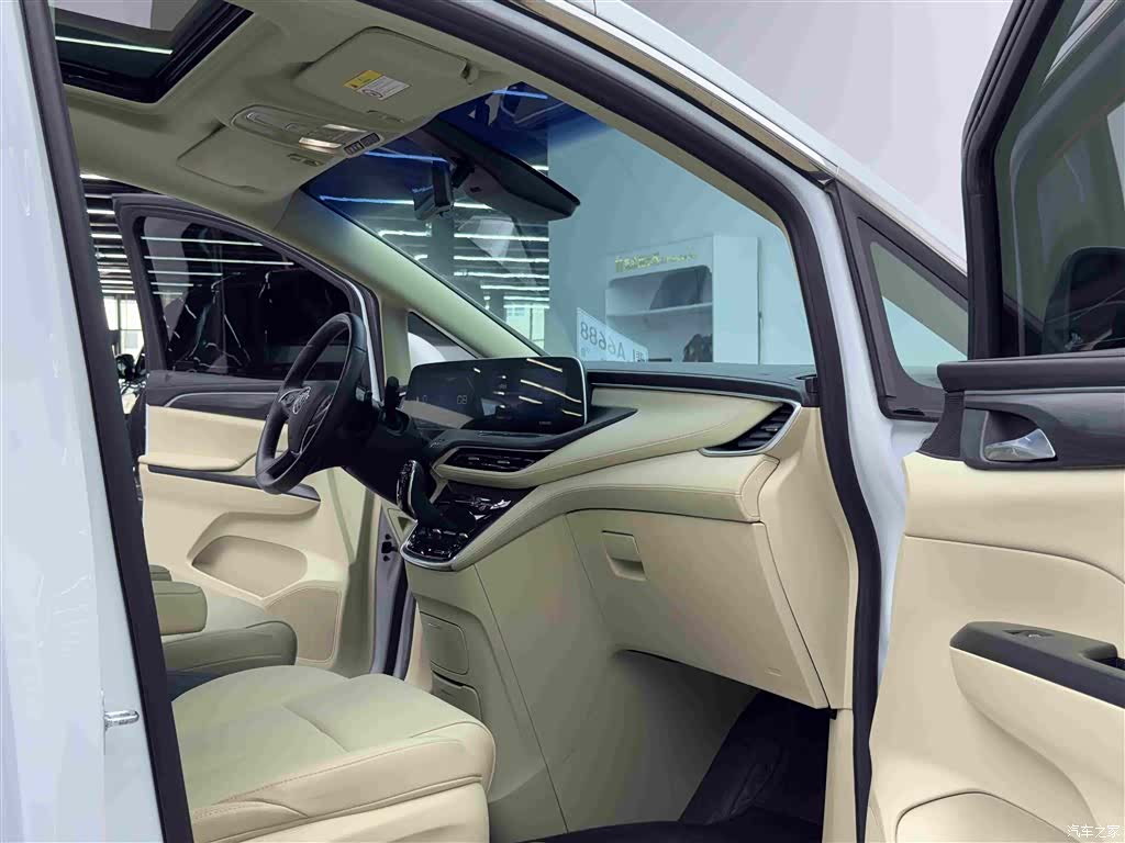 Buick GL8, 2024 10