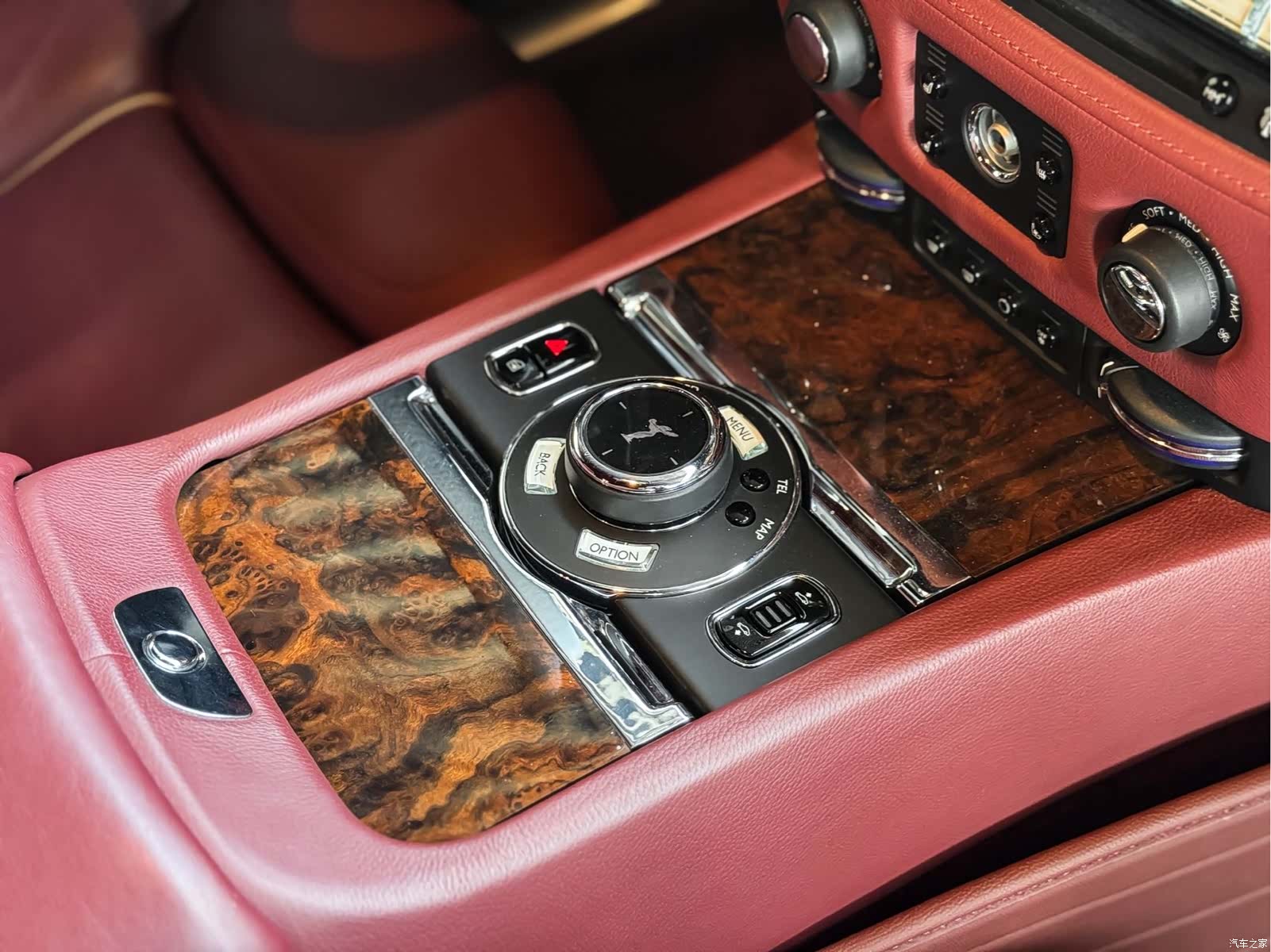 Rolls-Royce Ghost, 2016 14