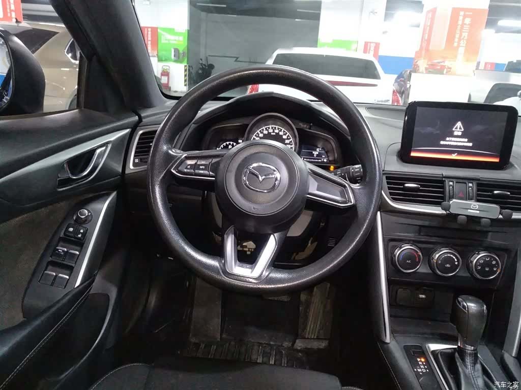 Mazda CX-4, 2018 7
