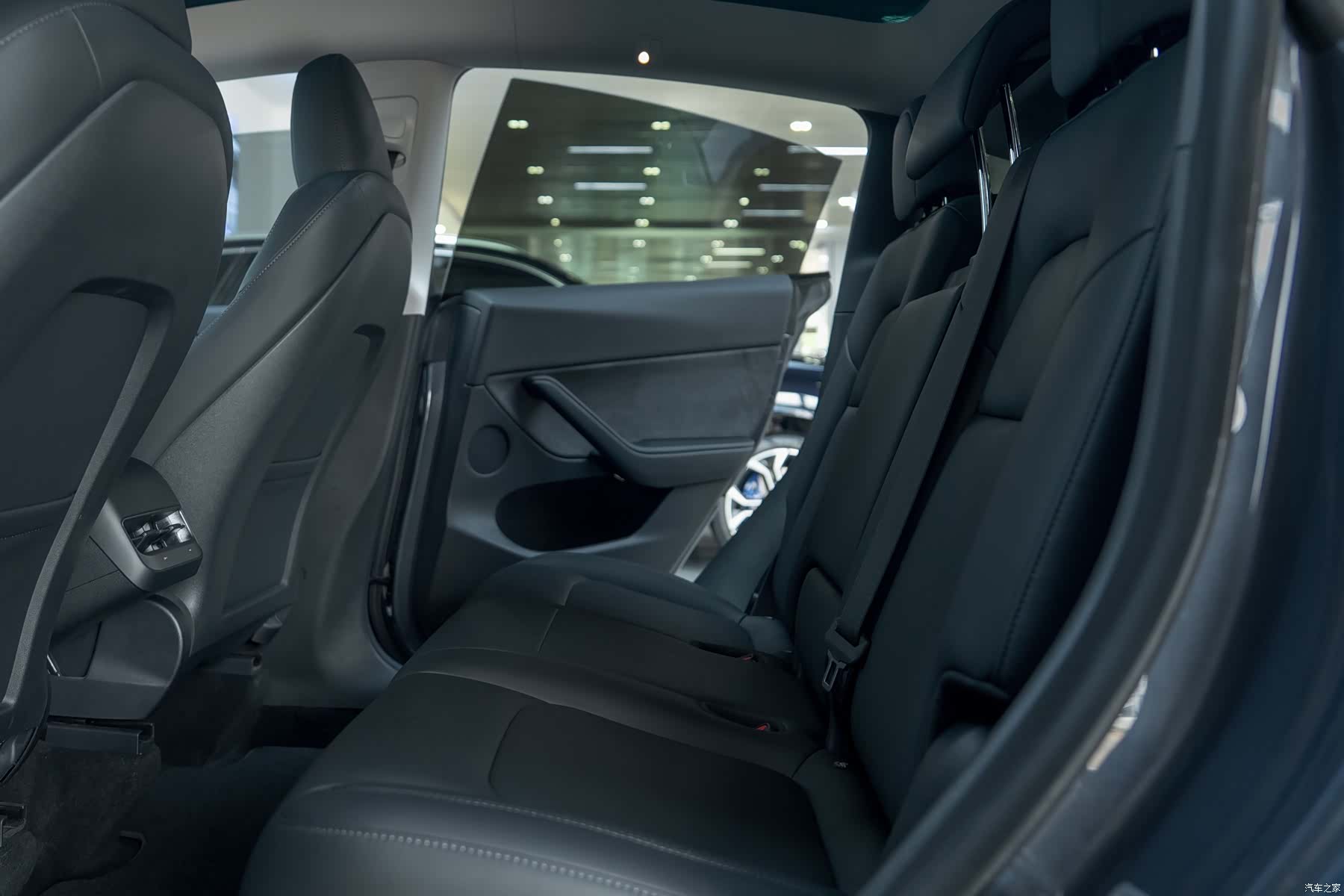Tesla Model Y, 2022 12