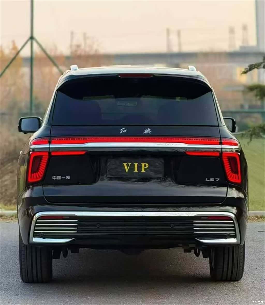 Hongqi 4, 2025 все фото