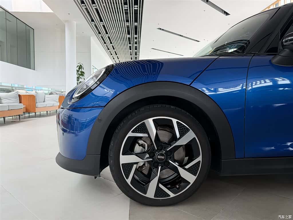 Mini Cooper, 2024 9