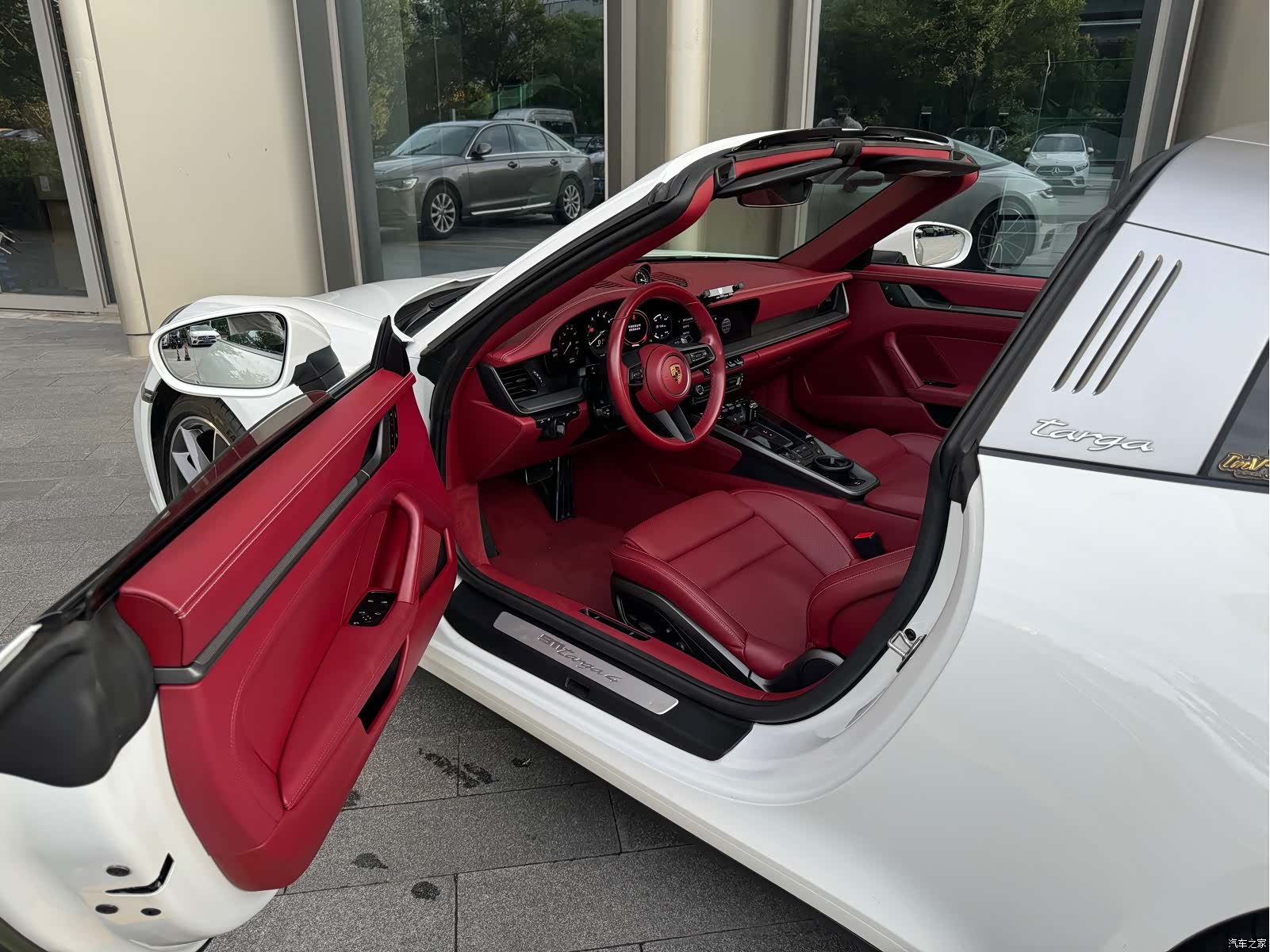 Porsche 911, 2023 12