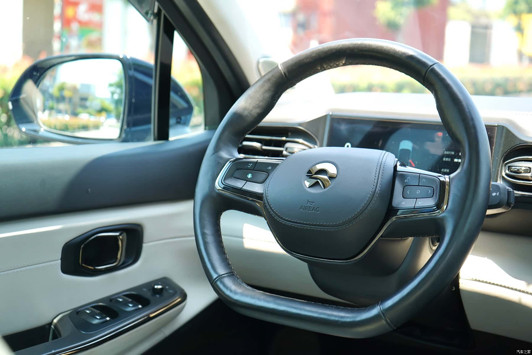 NIO ES8, 2021 6