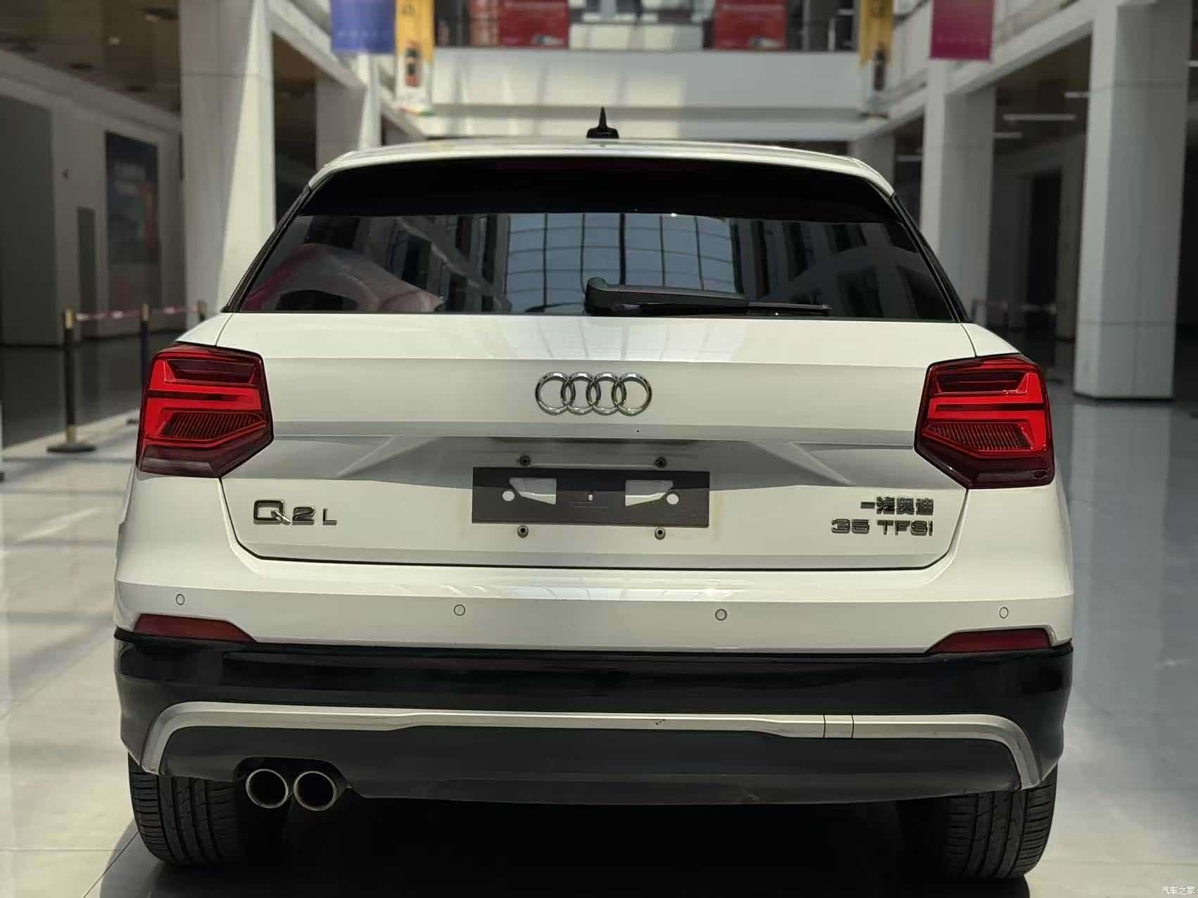 Audi Q2L, 2020 все фото