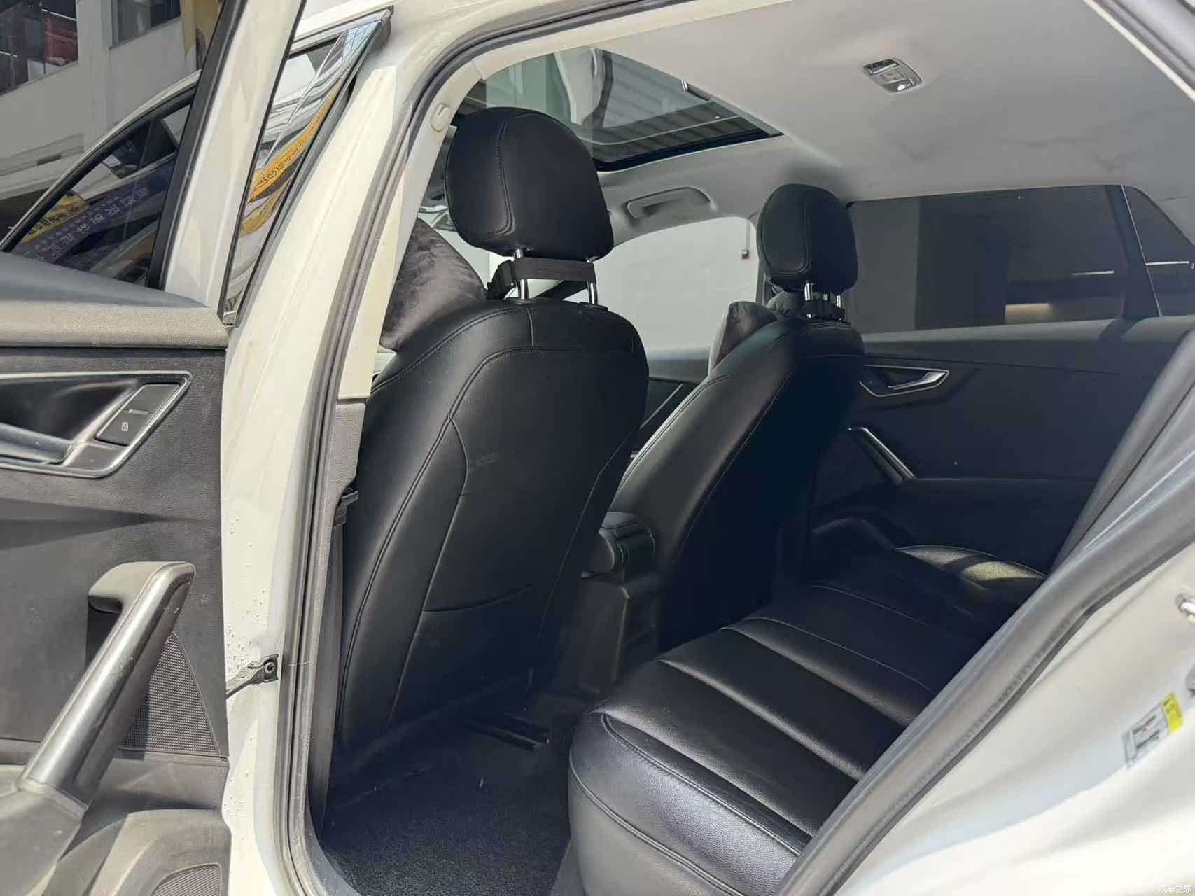 Audi Q2L, 2020 15