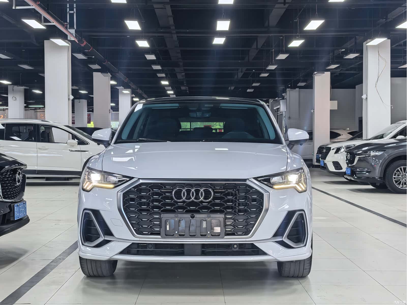 Audi Q3, 2023 2