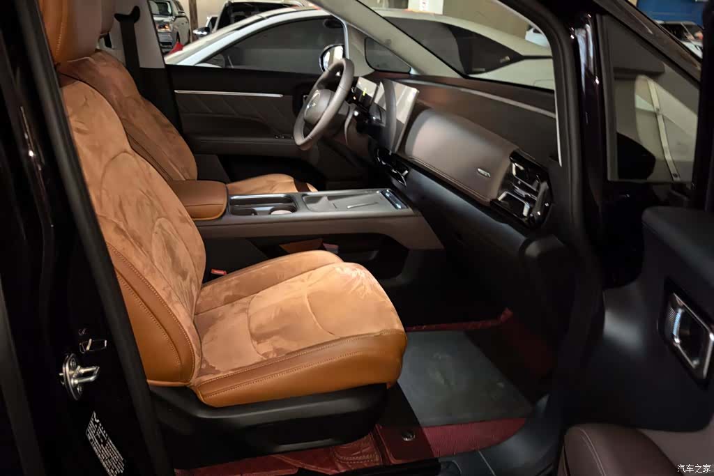 Wuling 730, 2025 8