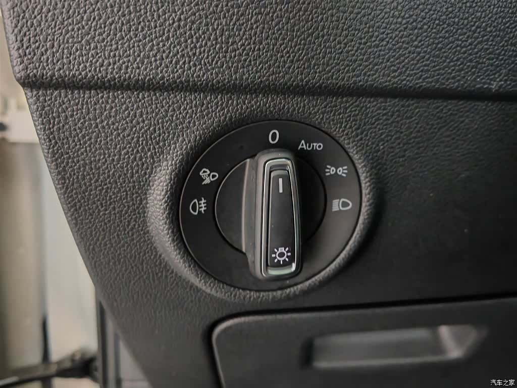 Volkswagen Tiguan L, 2022 21